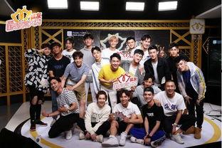 明星看学校表演视频,明星共赏学子风采